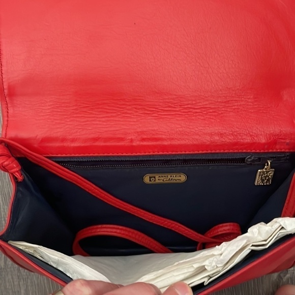 Red Purse - Picture 3 of 5